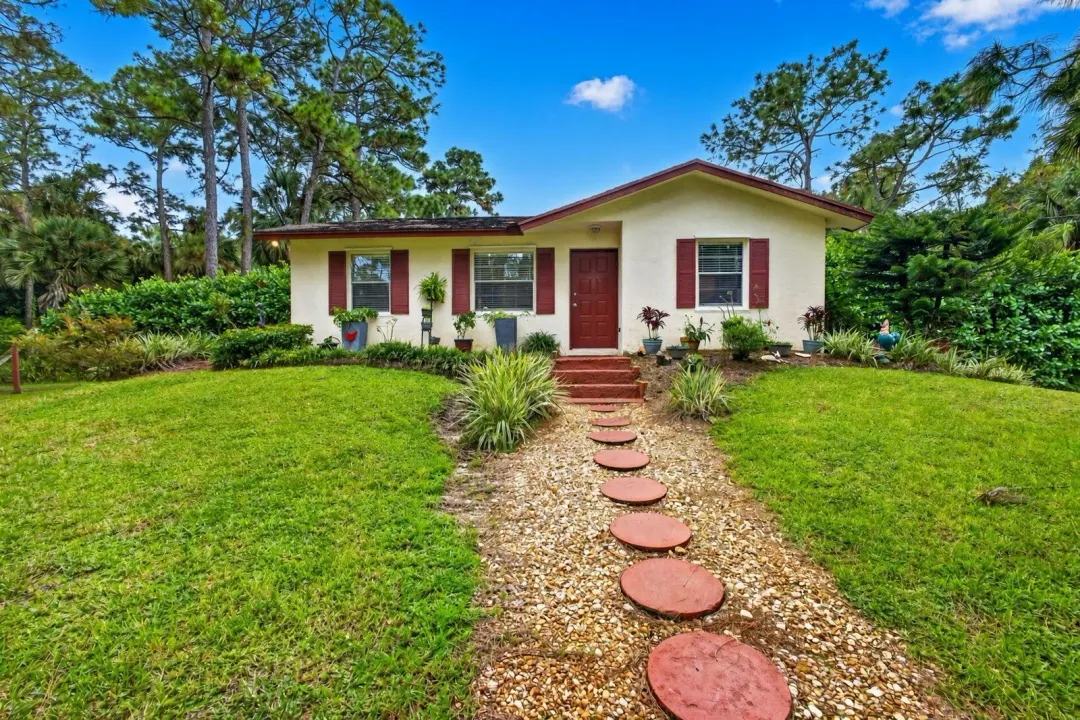 9242 166th Way N, Jupiter Farms, FL 33478