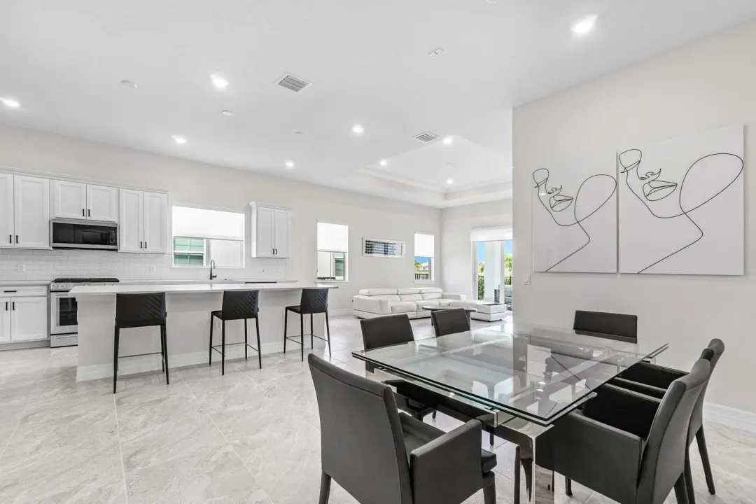 12325 Frontline Lane, Palm Beach Gardens, FL 33412