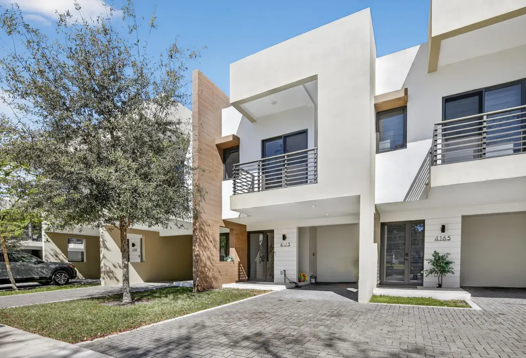 4173 N Oak Place, Dania Beach, FL 33314
