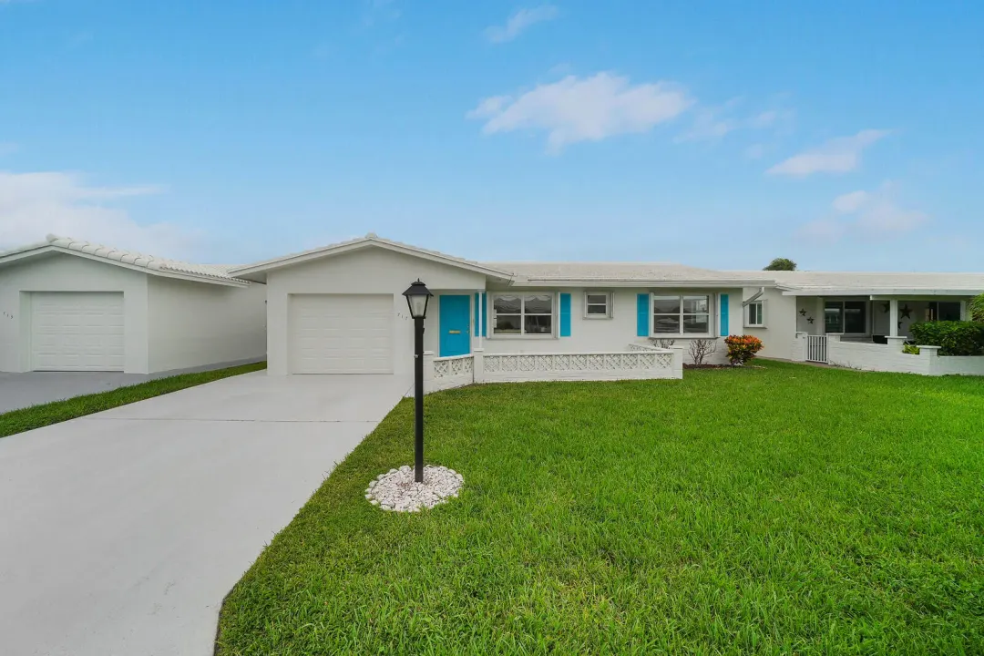 717 SW 15th Street, Boynton Beach, FL 33426