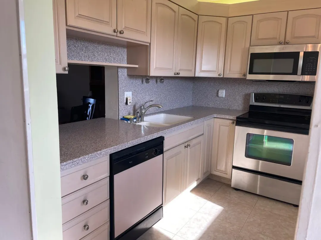 2520 NE 1st Court 411, Boynton Beach, FL 33435