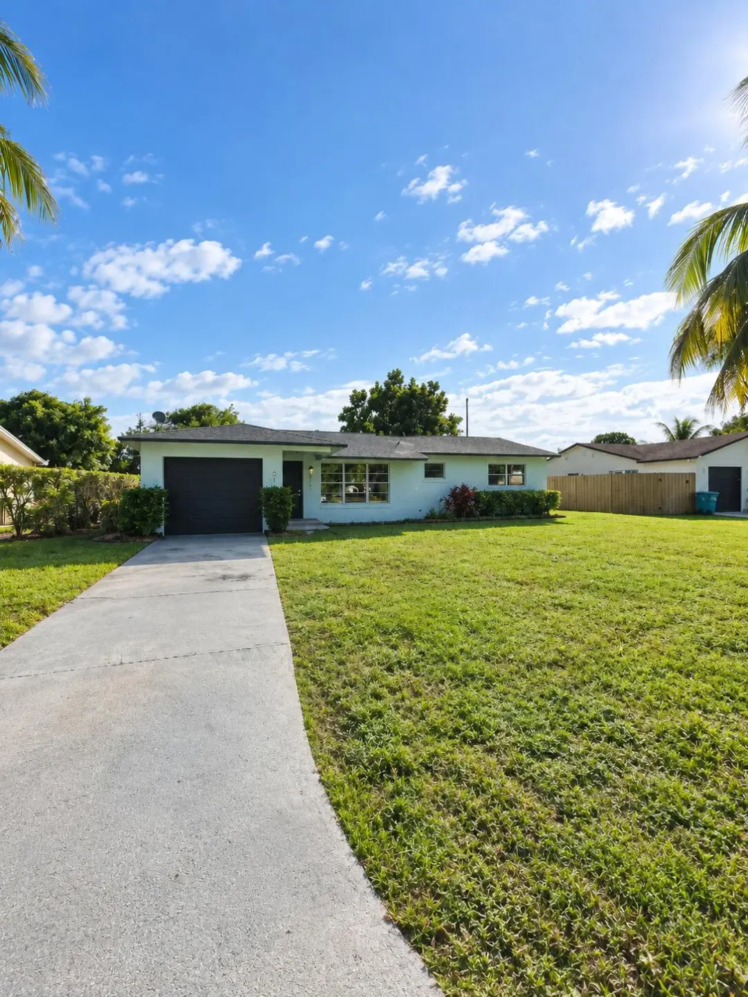3070 SE 1st Place, Boynton Beach, FL 33435