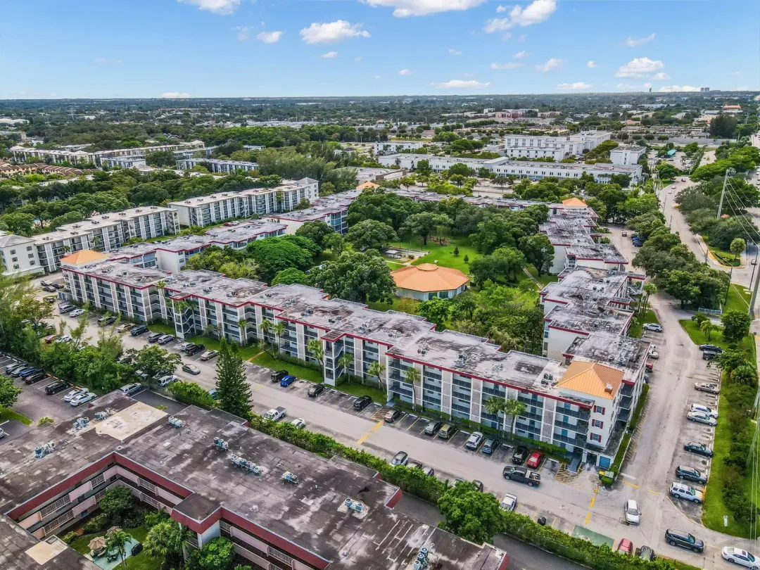 3001 NW 48th Avenue 442, Lauderdale Lakes, FL 33313
