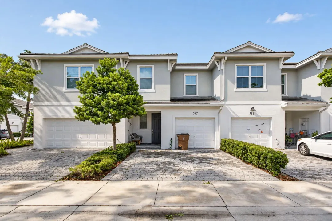 532 Sanderling Circle, Deerfield Beach, FL 33442
