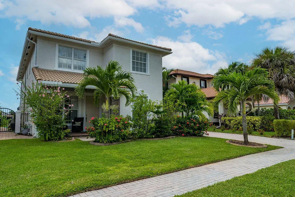 156 Catania Way, Royal Palm Beach, FL 33411