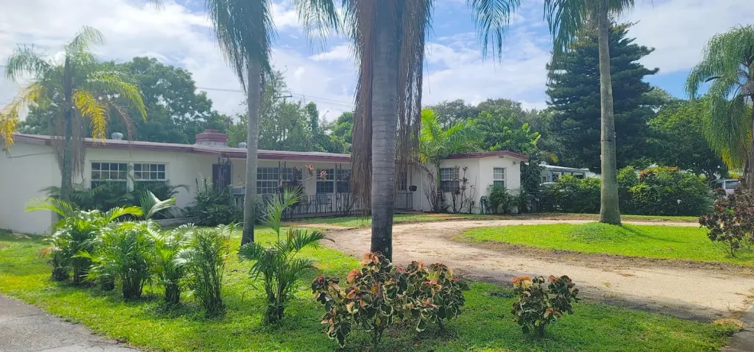 213 SW 3rd Place, Dania Beach, FL 33004