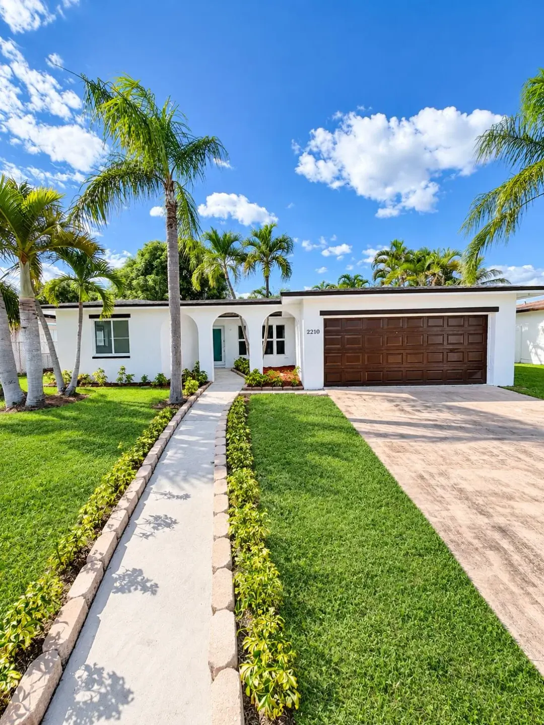 2210 NW 93rd Avenue, Pembroke Pines, FL 33024