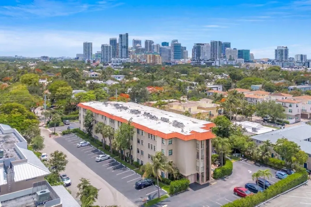 615 NE 12th Avenue 310, Fort Lauderdale, FL 33304