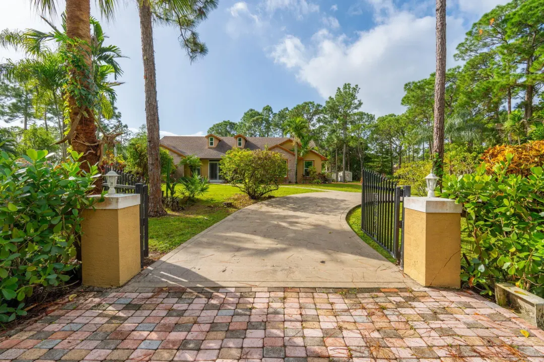 16824 79th Court N, Loxahatchee, FL 33470