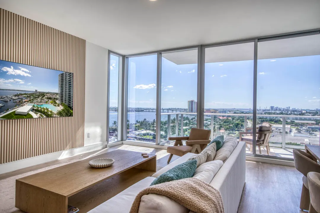 220 Lake Shore Drive 1207, West Palm Beach, FL 33403