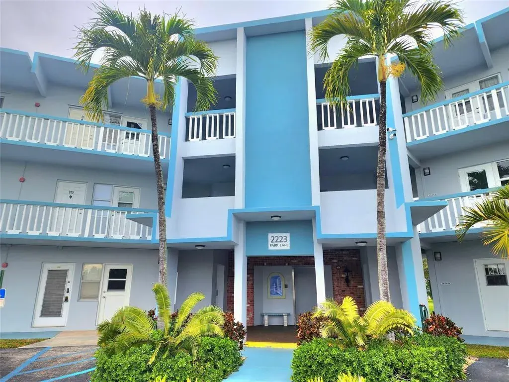 2223 Park Lane 312, Hollywood, FL 33021