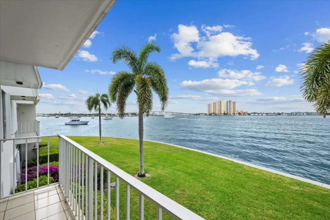 1025 Sugar Sands Boulevard Unit 261, Riviera Beach, FL 33404