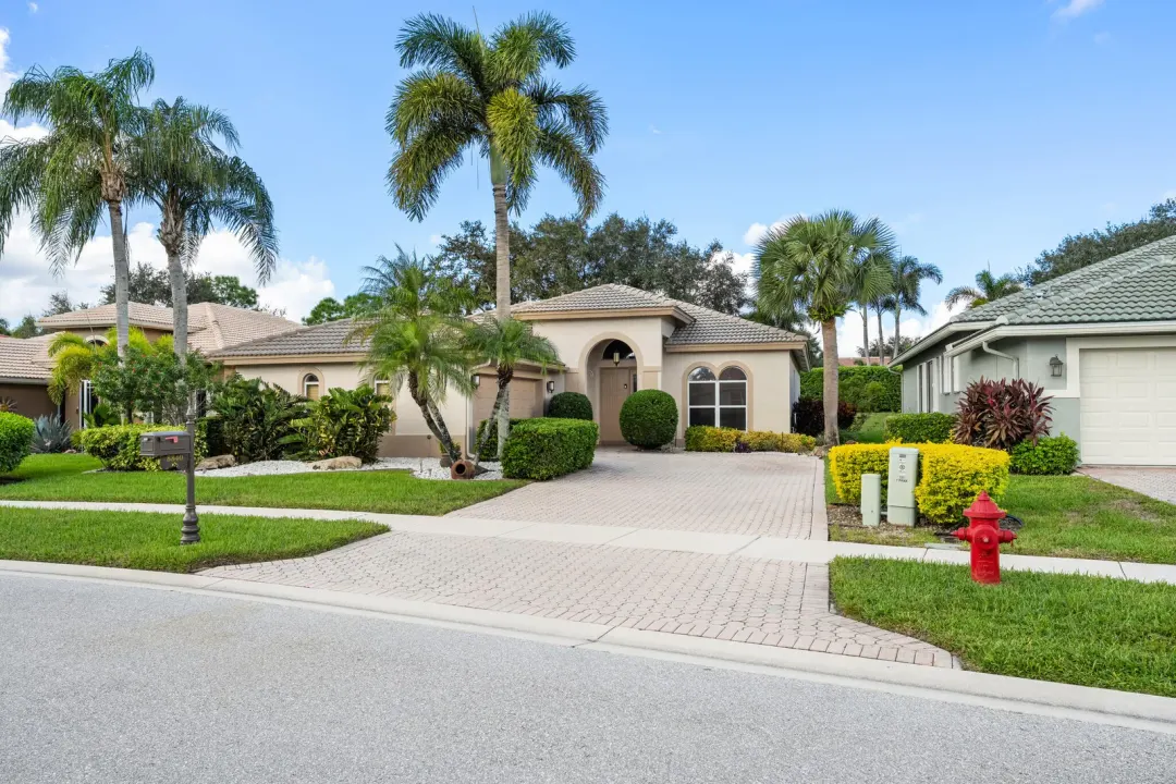 8840 Via Tuscany Drive, Boynton Beach, FL 33472
