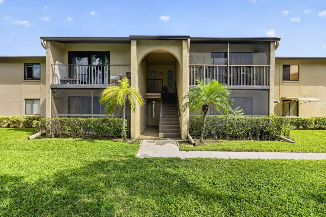 528 Shady Pine Way B1, Greenacres, FL 33415