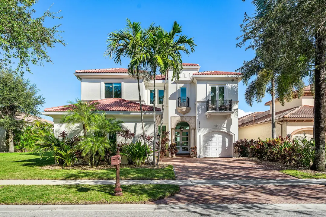17963 Lake Azure Way, Boca Raton, FL 33496