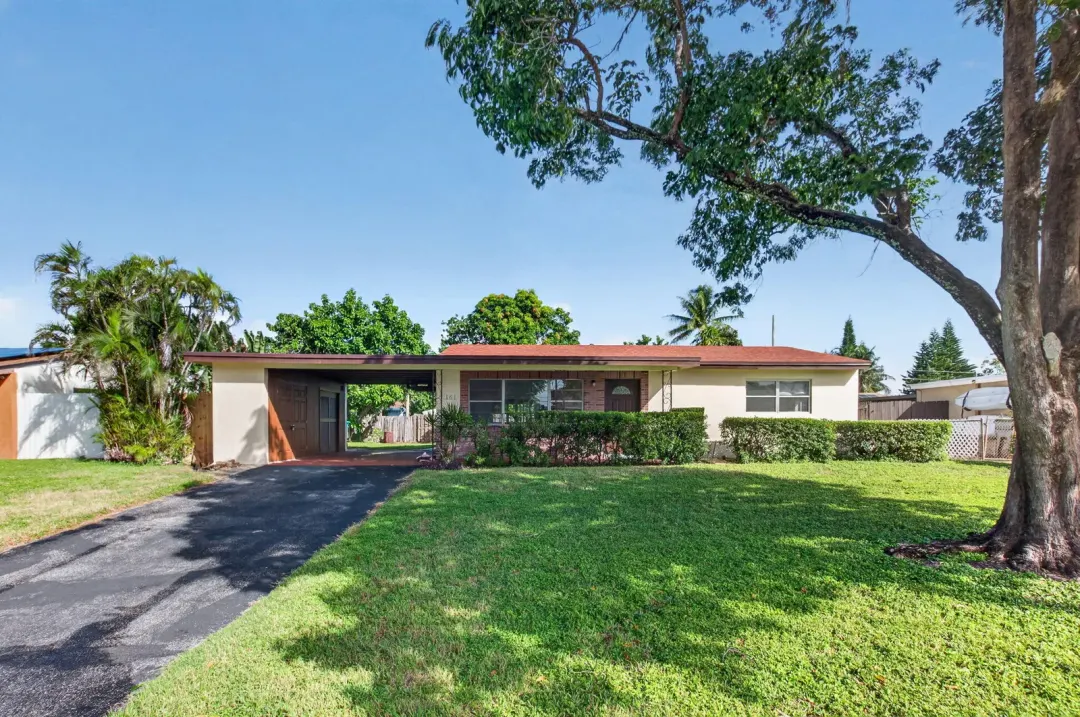 161 SE 28th Avenue, Boynton Beach, FL 33435