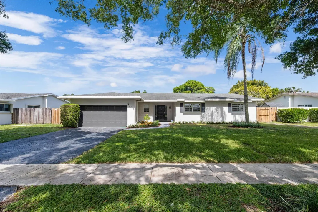 7101 SW 19th Street, Plantation, FL 33317