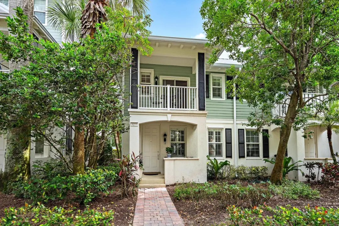 3277 E Community Drive, Jupiter, FL 33458