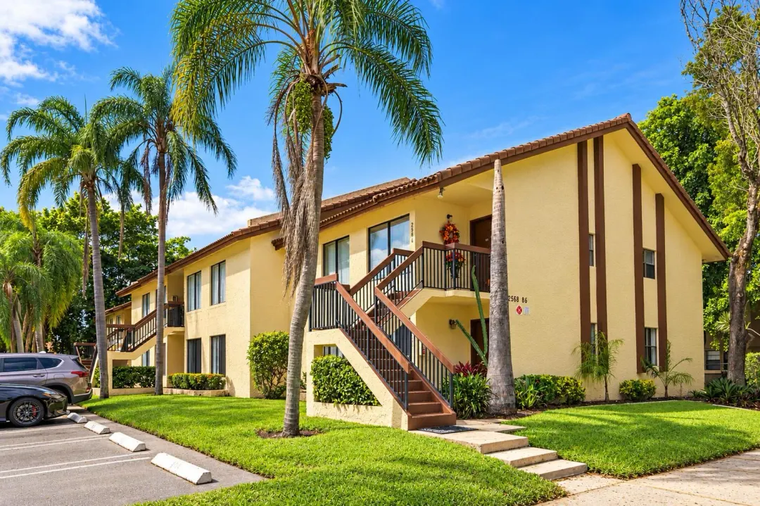2572 Riverside Drive 413, Coral Springs, FL 33065