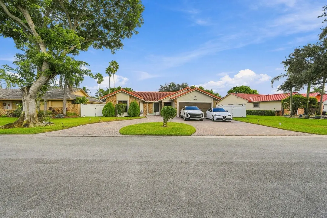 331 NW 107th Avenue, Coral Springs, FL 33071
