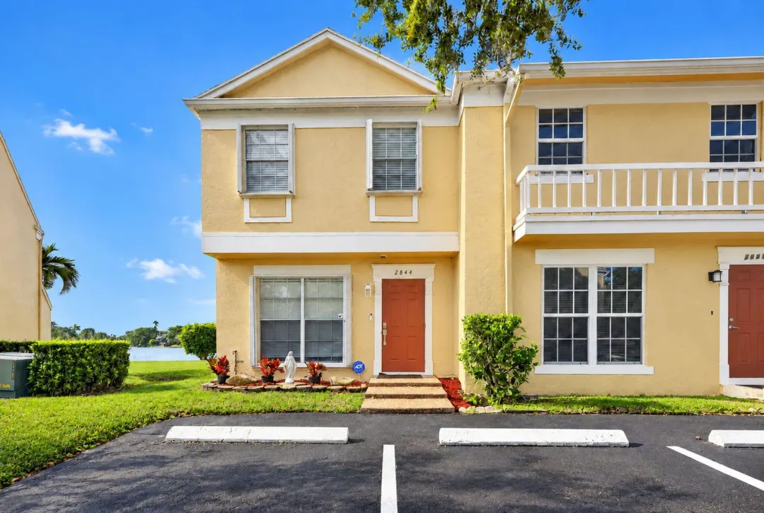 2844 S Edgehill Lane 2844, Cooper City, FL 33026