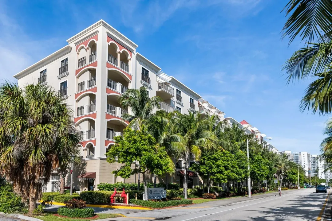 2401 N Ocean Boulevard 702, Fort Lauderdale, FL 33305