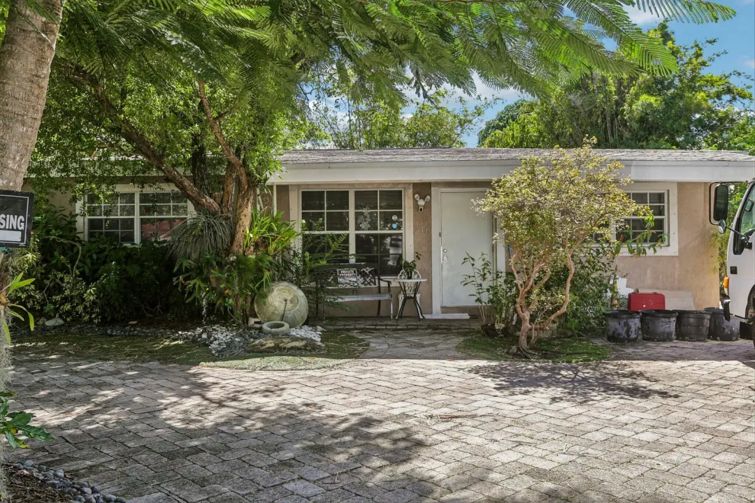 216 NE 26th Court, Pompano Beach, FL 33064