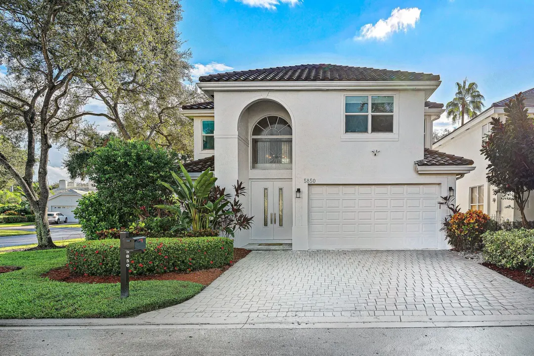 5850 NW 42nd Terrace, Boca Raton, FL 33496