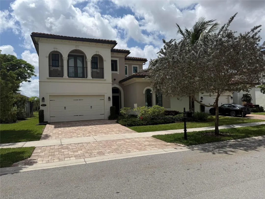 8467 Grand Prix Lane, Boynton Beach, FL 33472