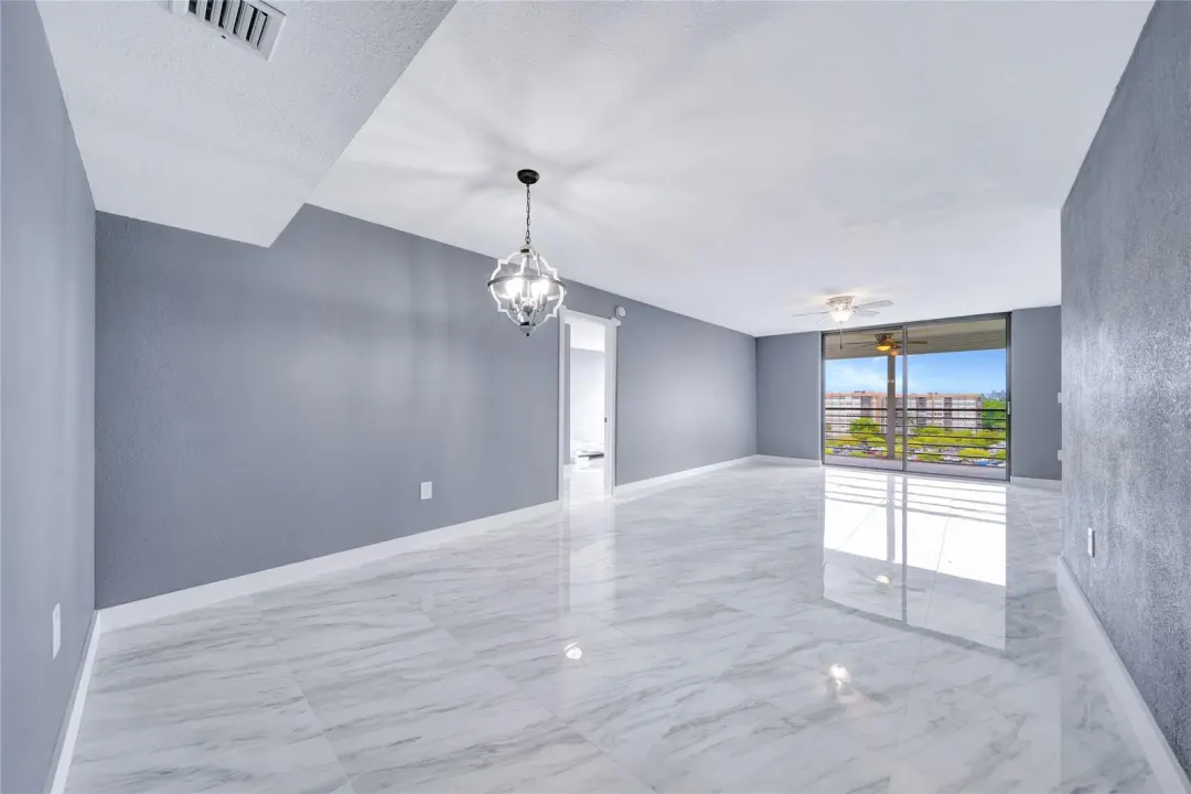 1100 Saint Charles Place 708, Pembroke Pines, FL 33026