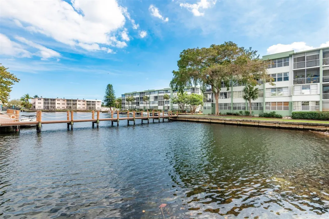2751 Taft Street 305, Hollywood, FL 33020