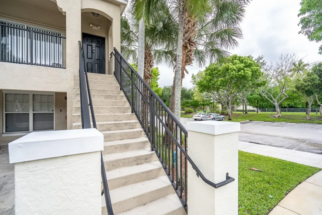 5800 W Sample Road, Unit 308, Coral Springs, FL, 33067