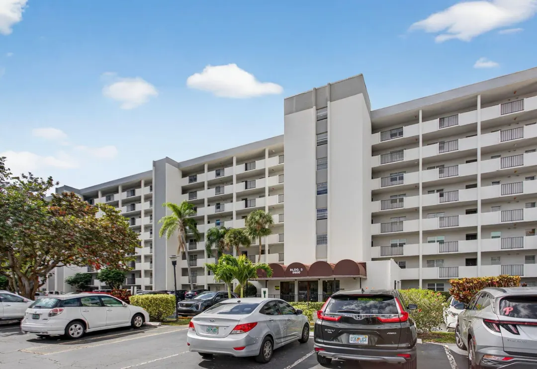 5900 NW 44th Street 115, Lauderhill, FL 33319