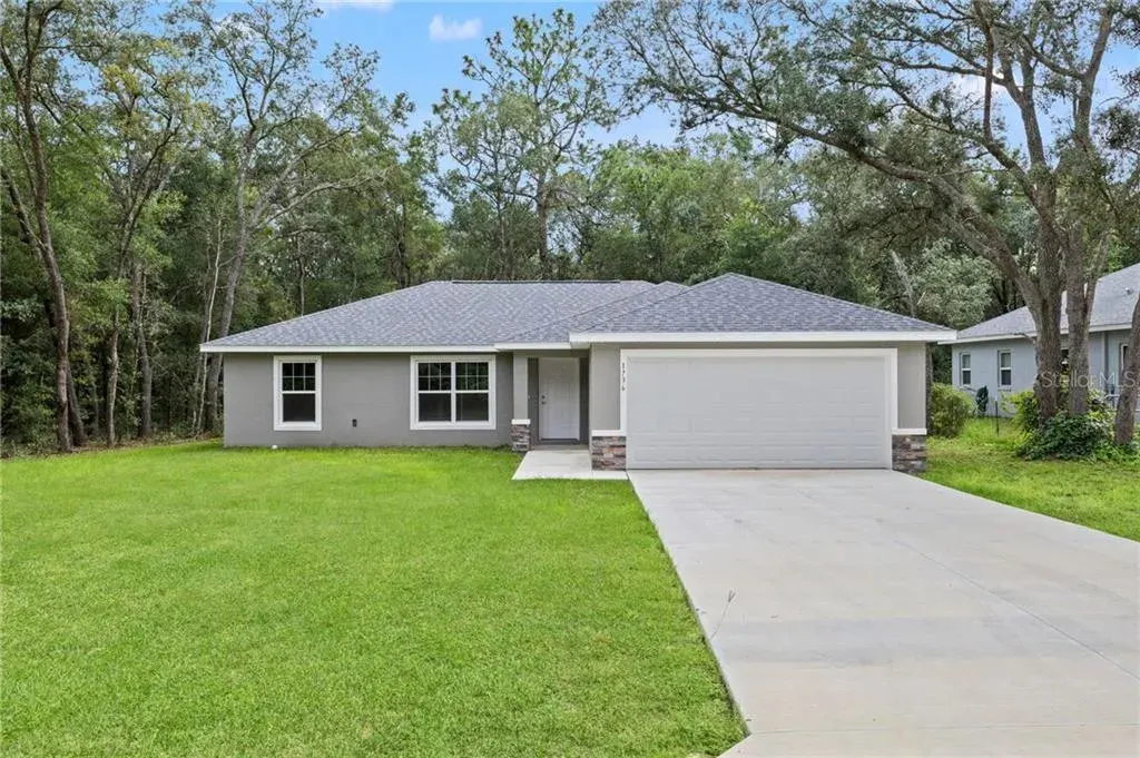 1736 W Hall Place, Citrus Springs, FL, 34434