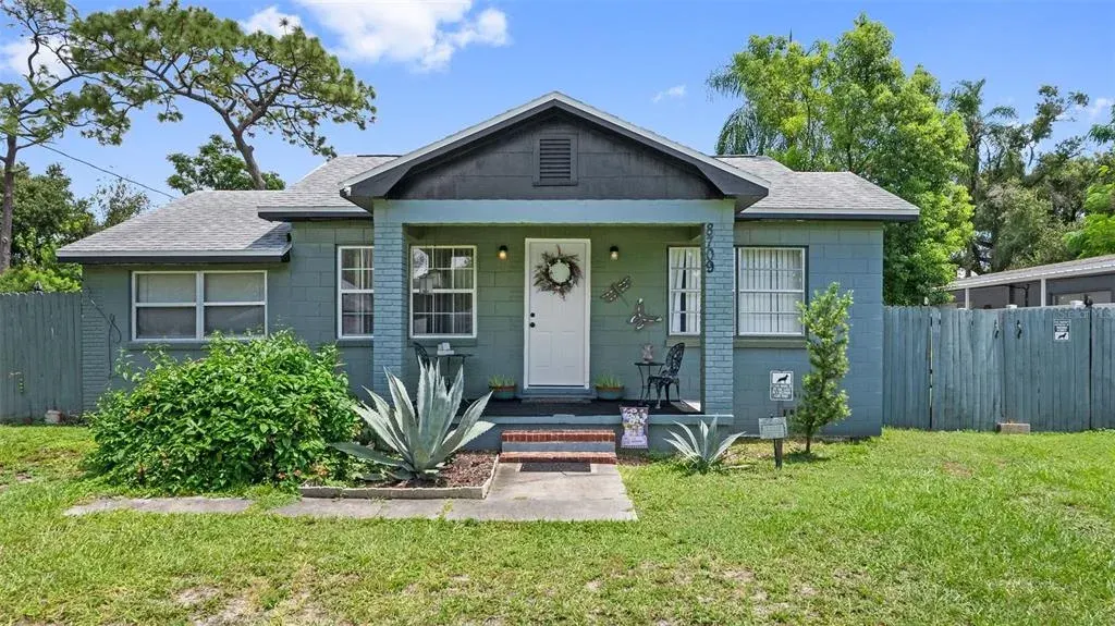 8709 El Portal Drive, Tampa, FL, 33604
