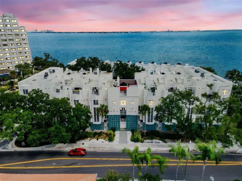 4950 Bayshore Boulevard, Unit 23, Tampa, FL, 33611