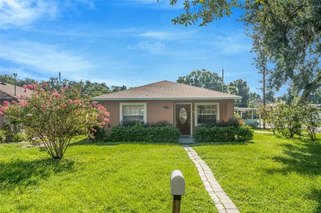8001 N Hubert Avenue, Tampa, FL, 33614