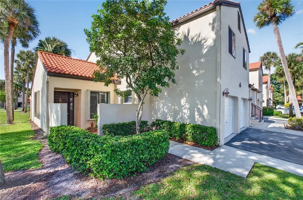 10 Via De Casas Sur, Unit 101, Boynton Beach, FL, 33426