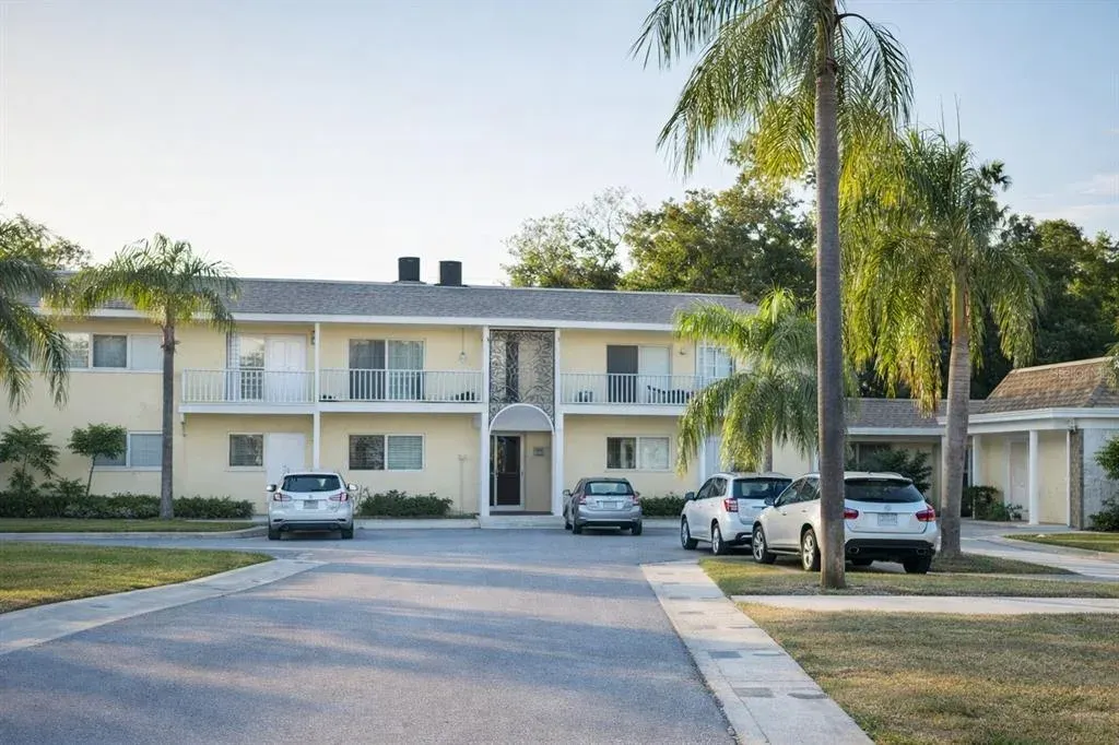 Address Withheld, Unit 114, Belleair Bluffs, FL, 33770
