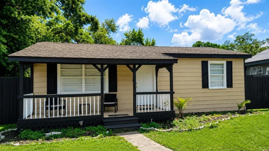2109 E Navajo Avenue, Tampa, FL, 33612