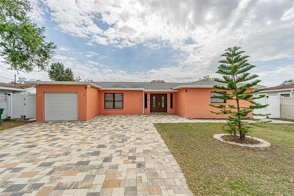 3112 W Henry Avenue, Tampa, FL, 33614