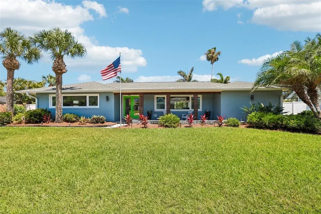 3203 Hibiscus Drive W, Belleair Beach, FL, 33786