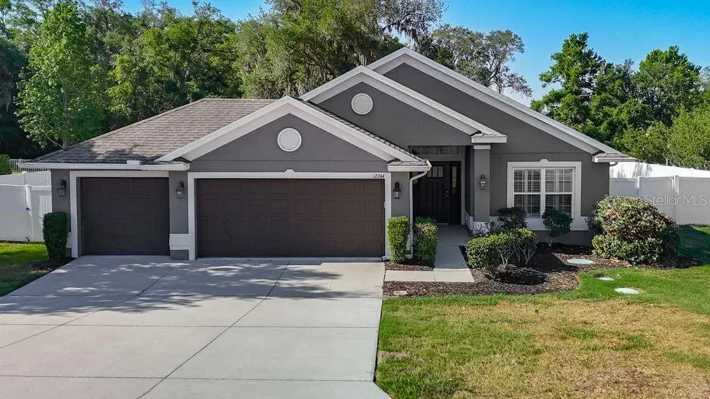 12244 Loopback Drive, San Antonio, FL, 33576