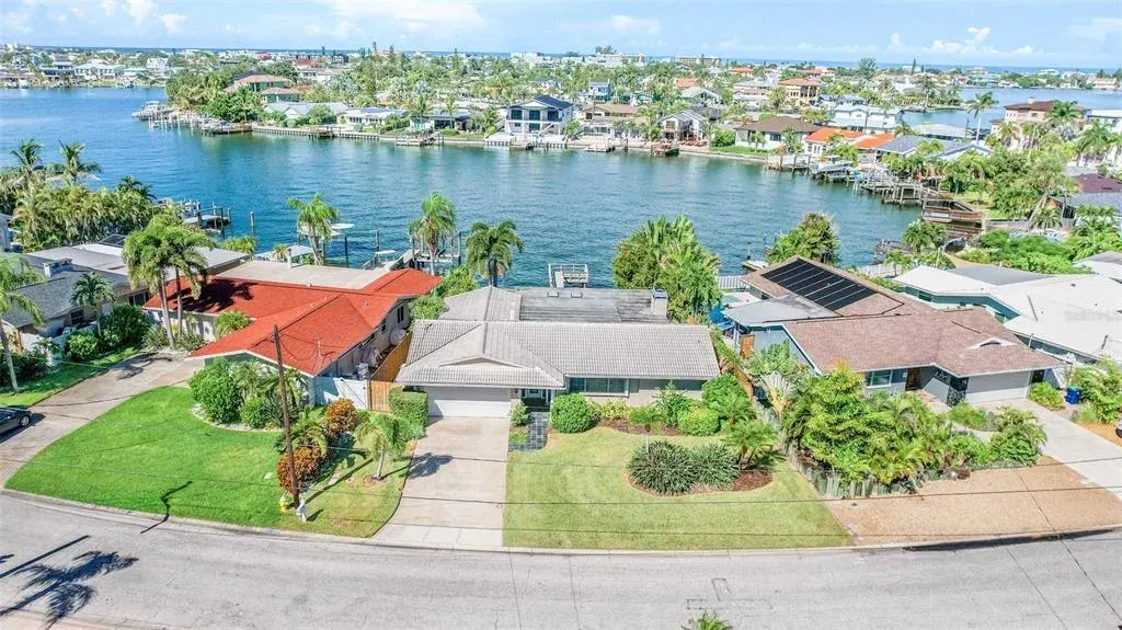 513 Harbor Drive N, Indian Rocks Beach, FL, 33785