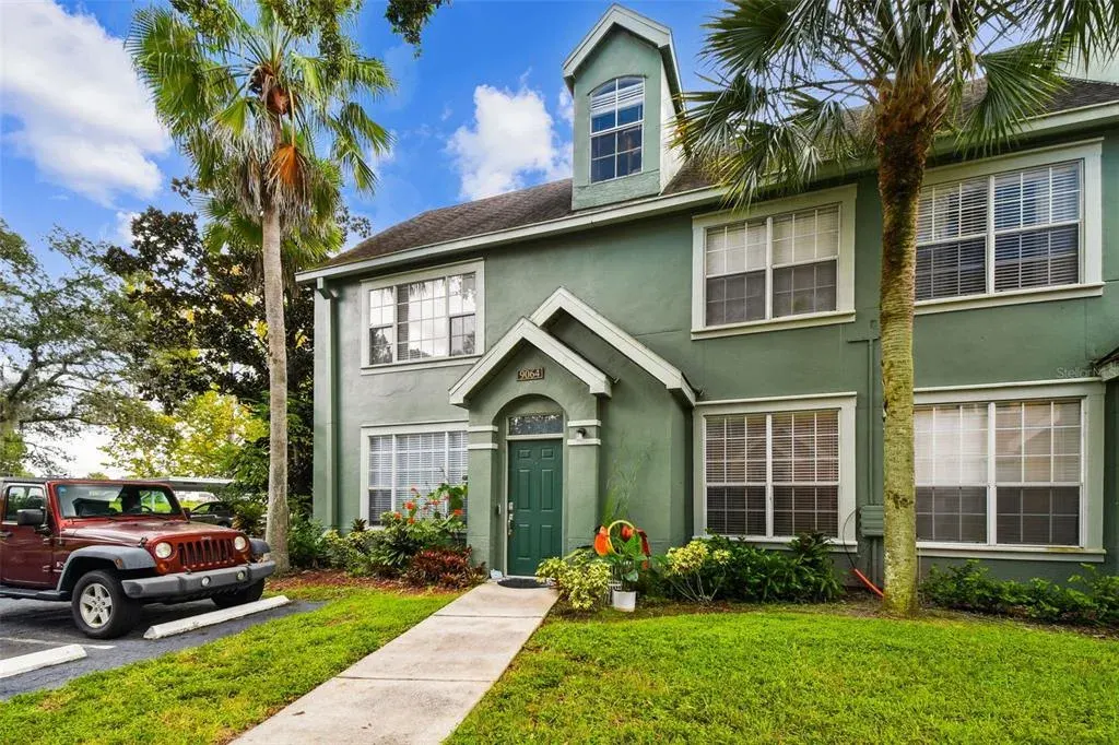 9064 Lake Chase Island Way, Tampa, FL, 33626