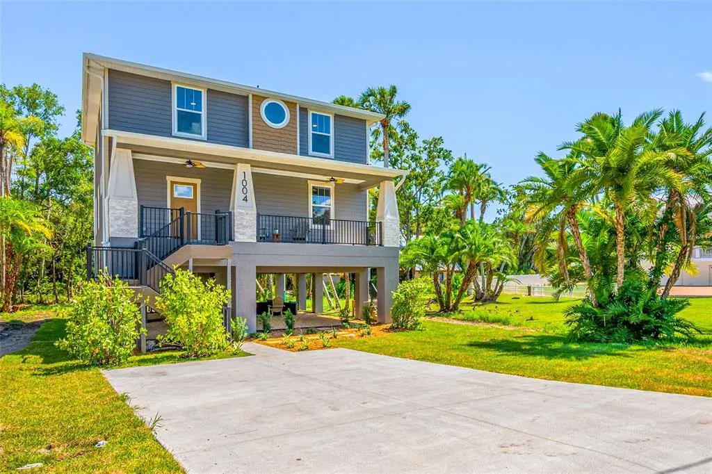 1004 W Henry Avenue, Tampa, FL, 33604