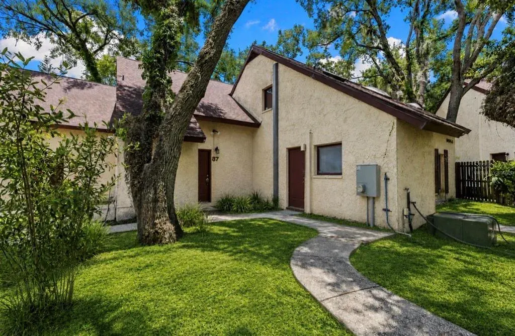 5641 Ashley Oaks Drive, Unit 37, Tampa, FL, 33617