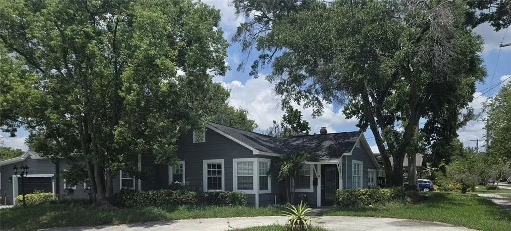 300 E Idlewild Avenue, Tampa, FL, 33604