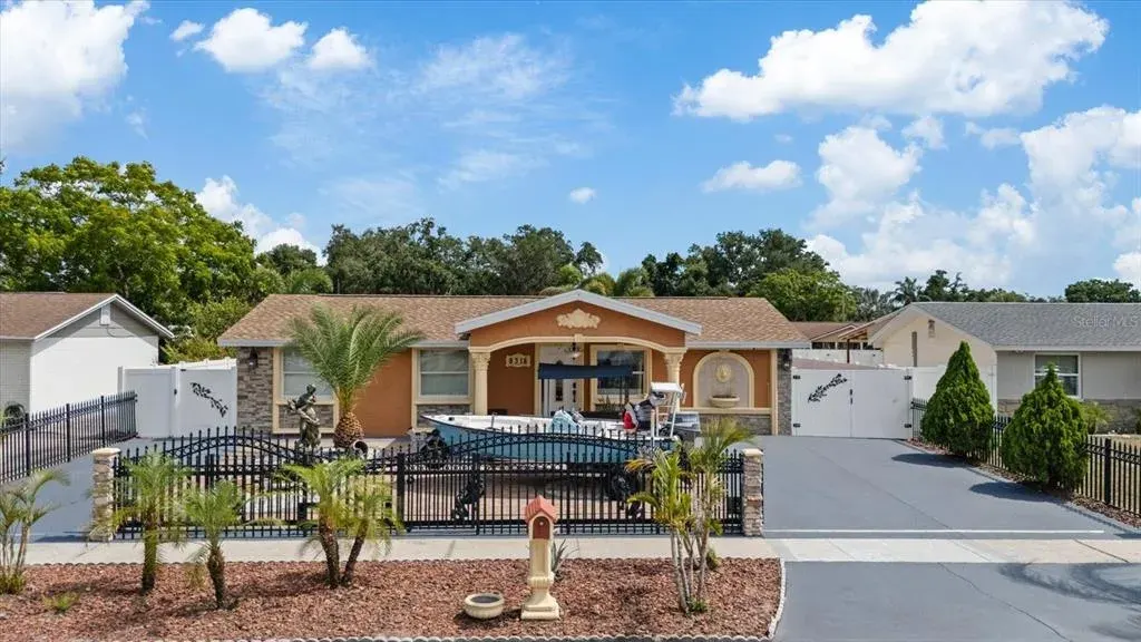 8318 Drycreek Drive, Tampa, FL, 33615