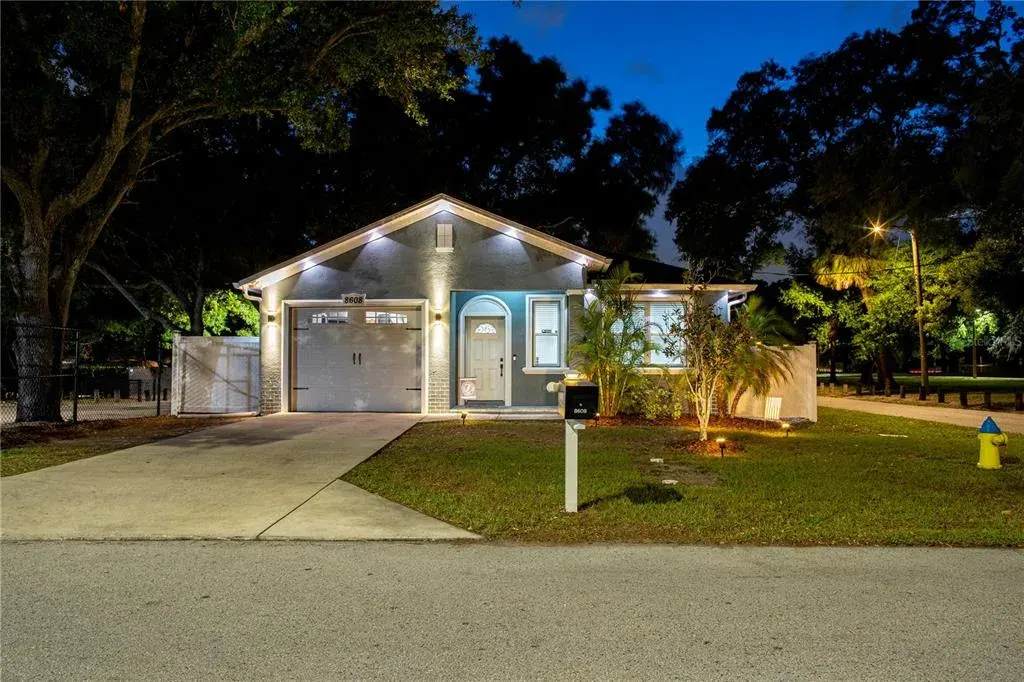 8608 N Mitchell Avenue, Tampa, FL, 33604